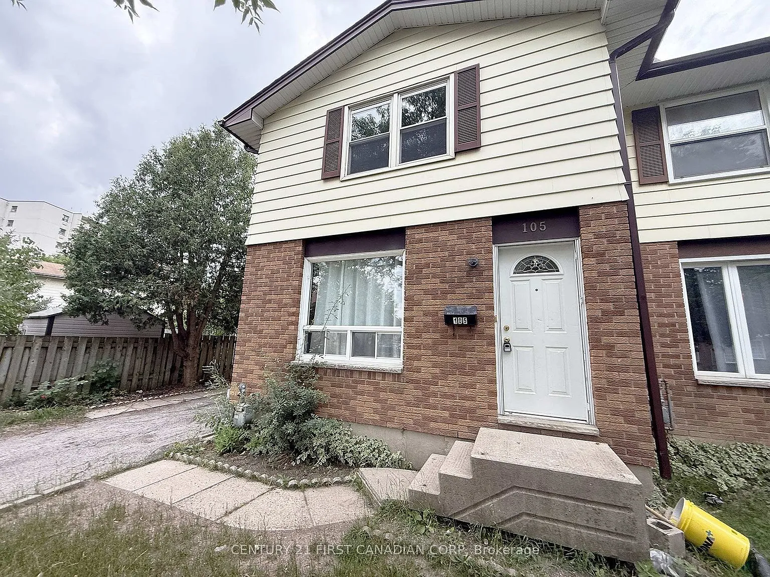 3 bed, $2,400 — Photo 1