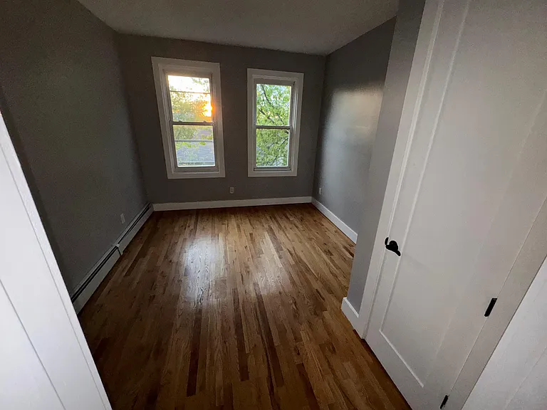 577 S 17th St #6A — Photo 2