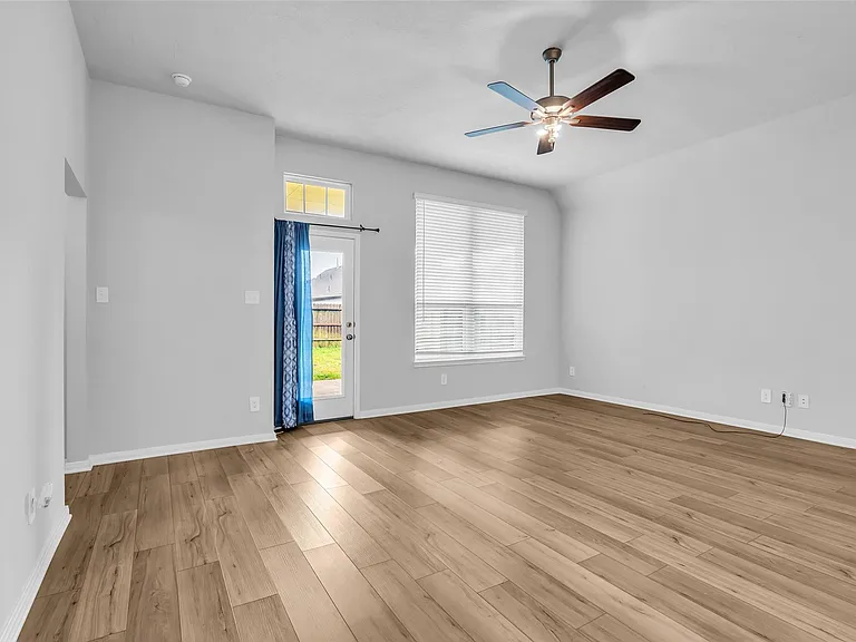 3430 Redbridge Ct — Photo 6