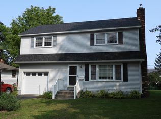 16 Crescent Dr, Plattsburgh, NY 12901