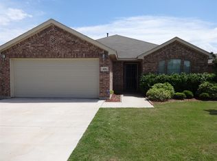 429 Brookhollow Ln, Saginaw, TX 76131
