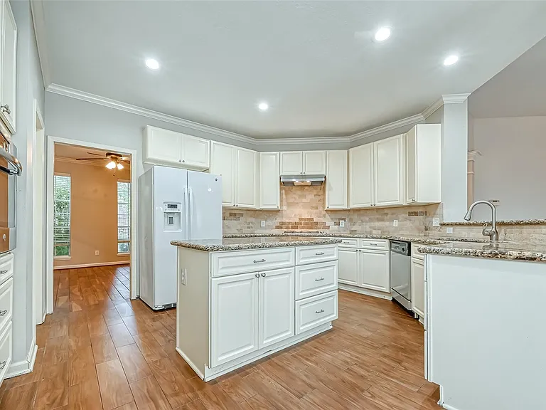 22011 Windmill Bluff Ln — Photo 16