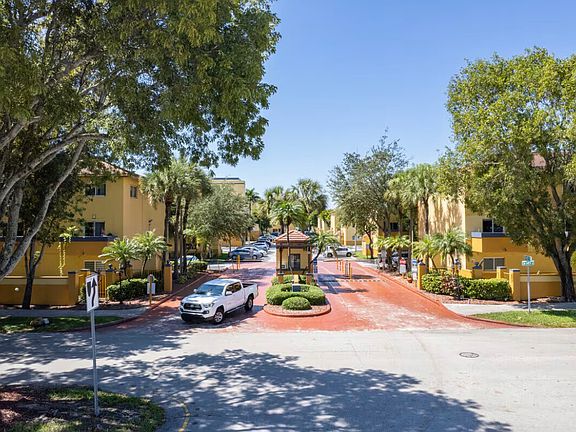 2nd image of 14951 SW 82nd Ln #17-402