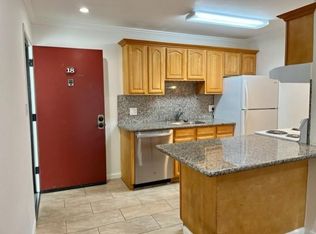 405 Piccadilly Pl APT 18, San Bruno, CA 94066