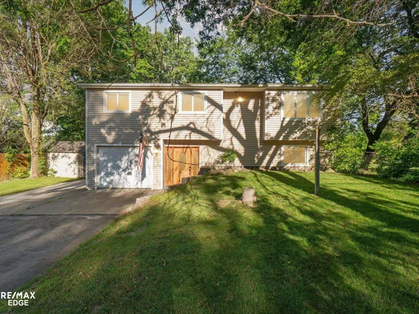8383 Gale Rd, Otisville, MI 48463