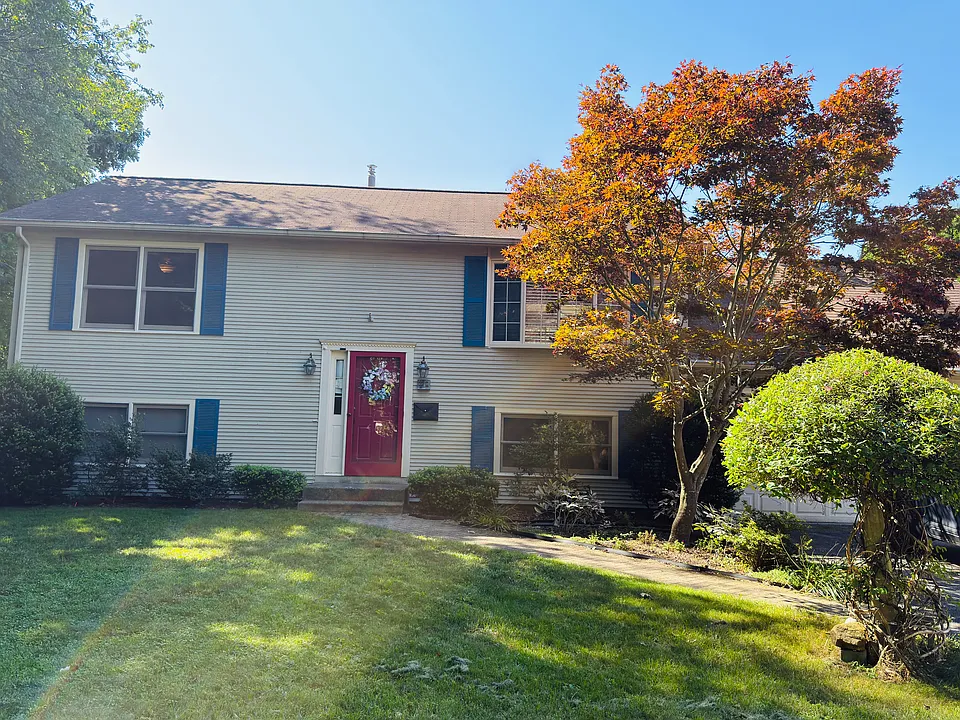 81 Spring Ave