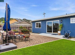 1172 Peralta Rd, Pacifica, CA 94044