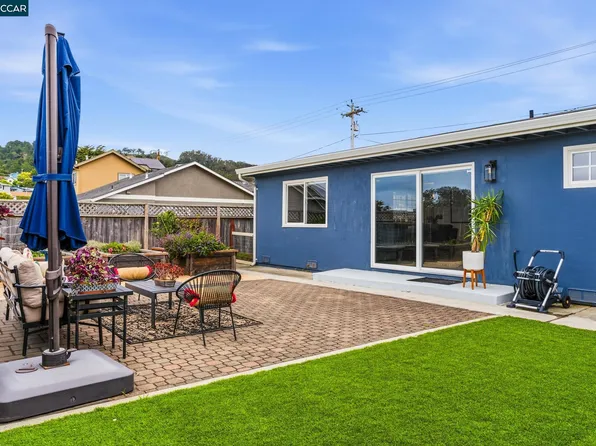 1172 Peralta Rd, Pacifica, CA 94044