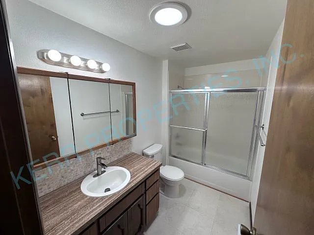 18660 Roundtree Dr — Photo 10