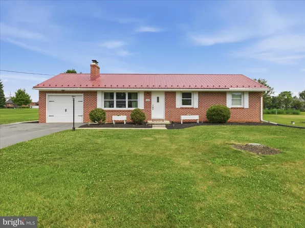 12264 Malissa Dr, Greencastle, PA 17225