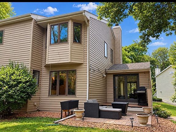 3rd image of 4959 W End Ln