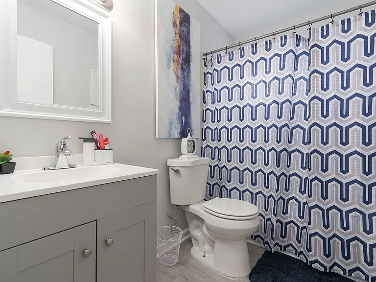 Carpenter Apartments — Photo 19