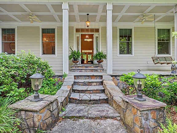 3rd image of 54 Esco Cir