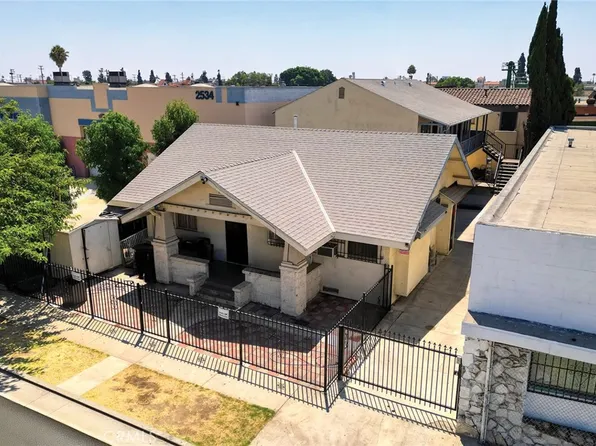 2528 E 54th St, Huntington Park, CA 90255