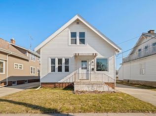 1806 Columbus St, Manitowoc, WI 54220