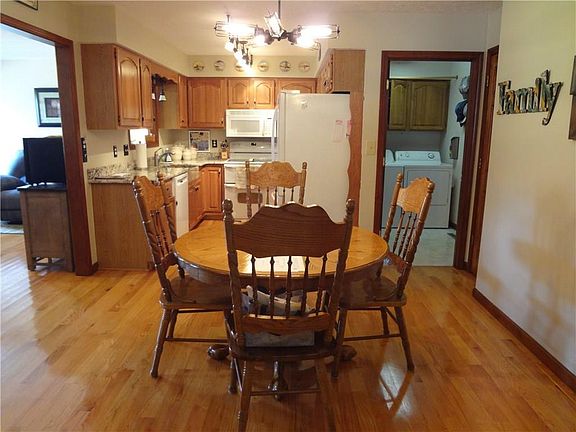5th image of 1233 Ruby Dr