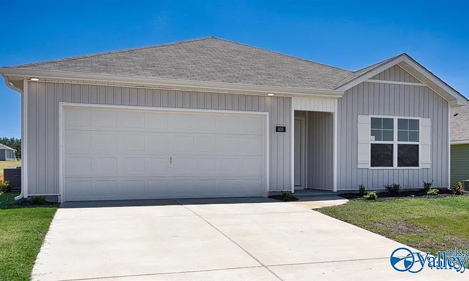 402 Moringa Ln