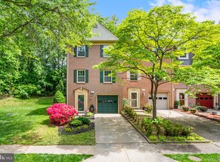 9348 McCarthy Woods Ct, Burke, VA 22015