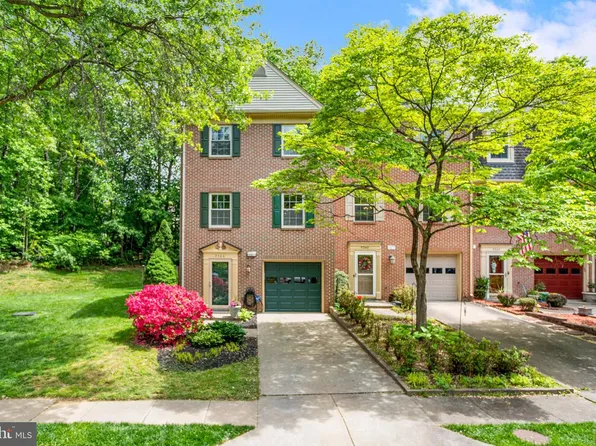 9348 McCarthy Woods Ct, Burke, VA 22015