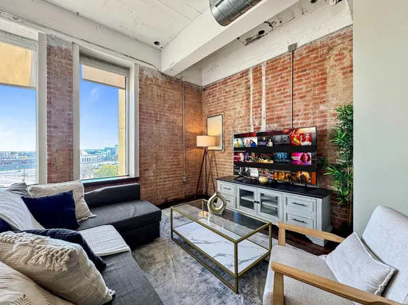 555 Evergreen St, Dallas, TX