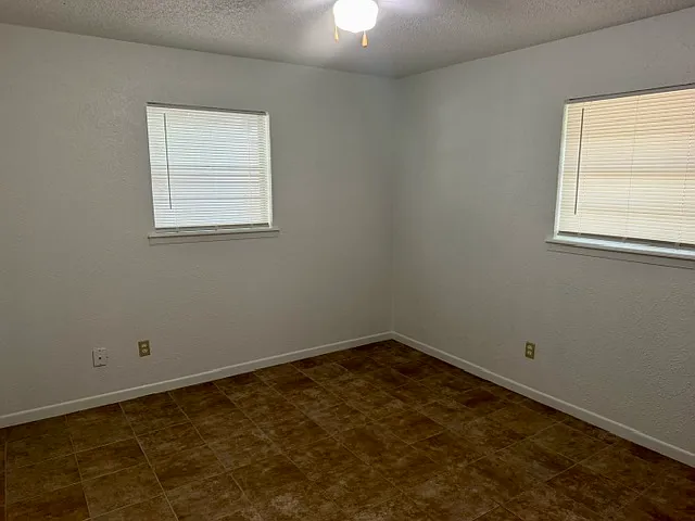 1212 Mockingbird St — Photo 10