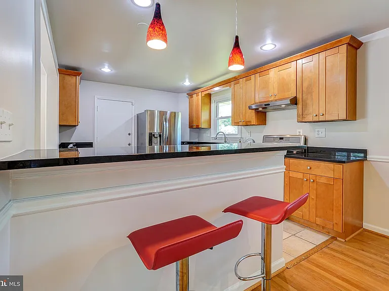 2708 Shanandale Dr — Photo 15