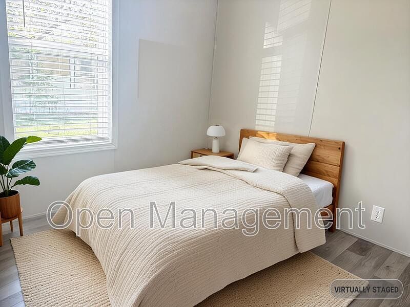 1st image of 825 1st Ave E #44