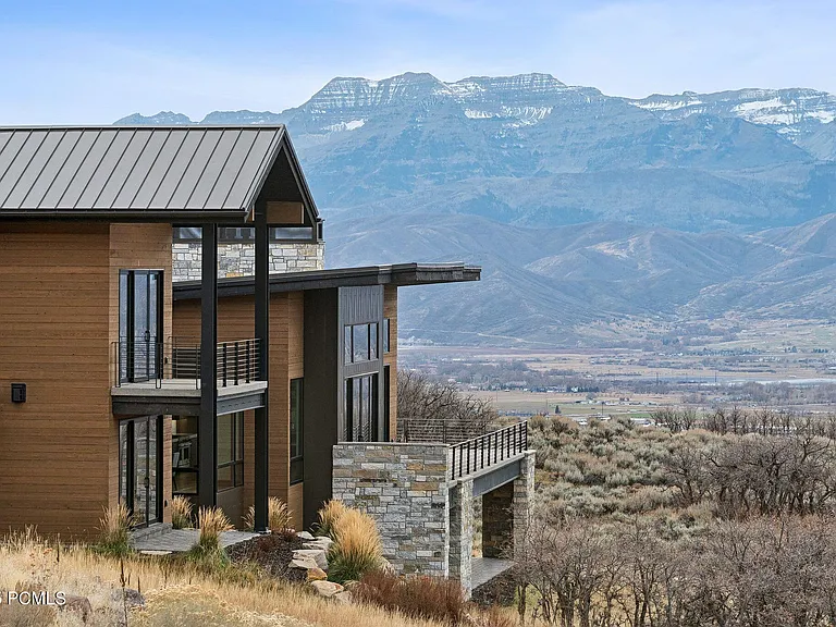 2005 Lookout Peak Cir — Photo 73