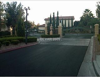 5th image of 1116 Storke Ln