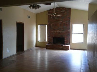 3rd image of 1285 E Avenida Grande