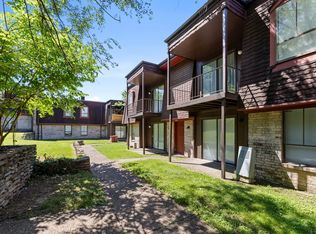 Colony, Louisville, KY 40218