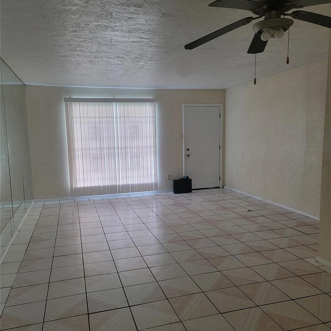 2 bed, 2.0 bath, 1015 sqft, $1,350 — Photo 4