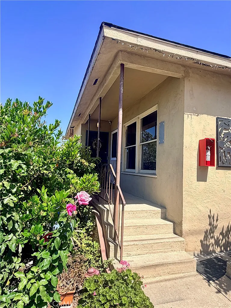 1 bed, 500 sqft, $1,890 — Photo 2