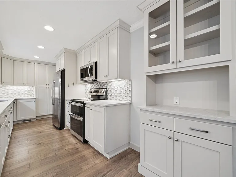 1831 SW Evans St — Photo 13