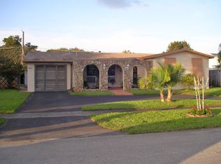 9281 SW 54th Pl, Cooper City, FL 33328