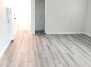 1140 N Beachwood Dr APT D, Los Angeles, CA 90038