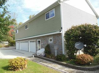 9966 N Lincoln Rd, Syracuse, IN 46567