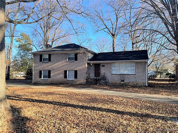 3rd image of 1110 Diane Ln