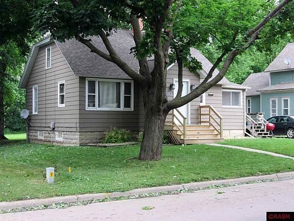 5th image of 1061 1st Ave S
