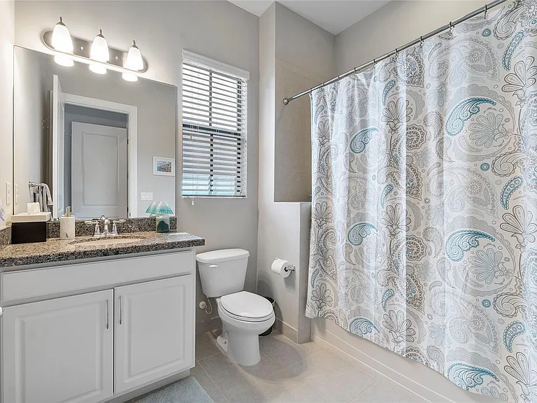 11036 Meridian Dr N — Photo 11