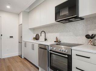 65 Dupont St #702, Brooklyn, NY 11222