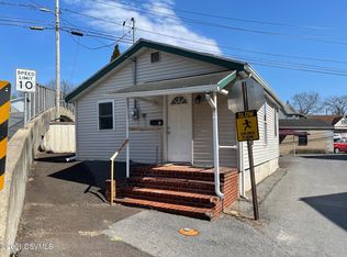 7 E 1st St, Watsontown, PA 17777