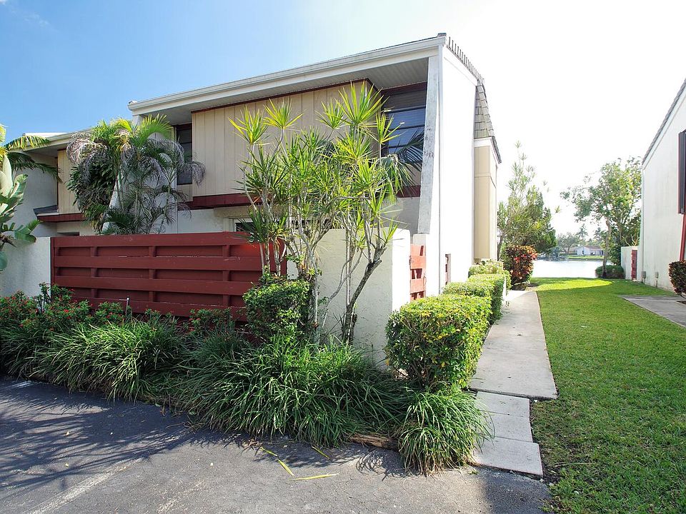 1st image of 3088 Bermwood Ln #1