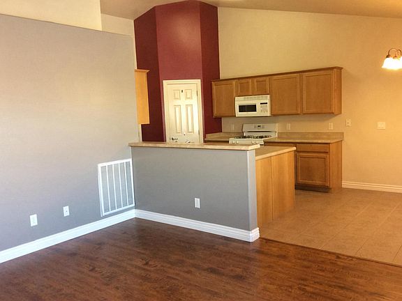 Kitchen / living room