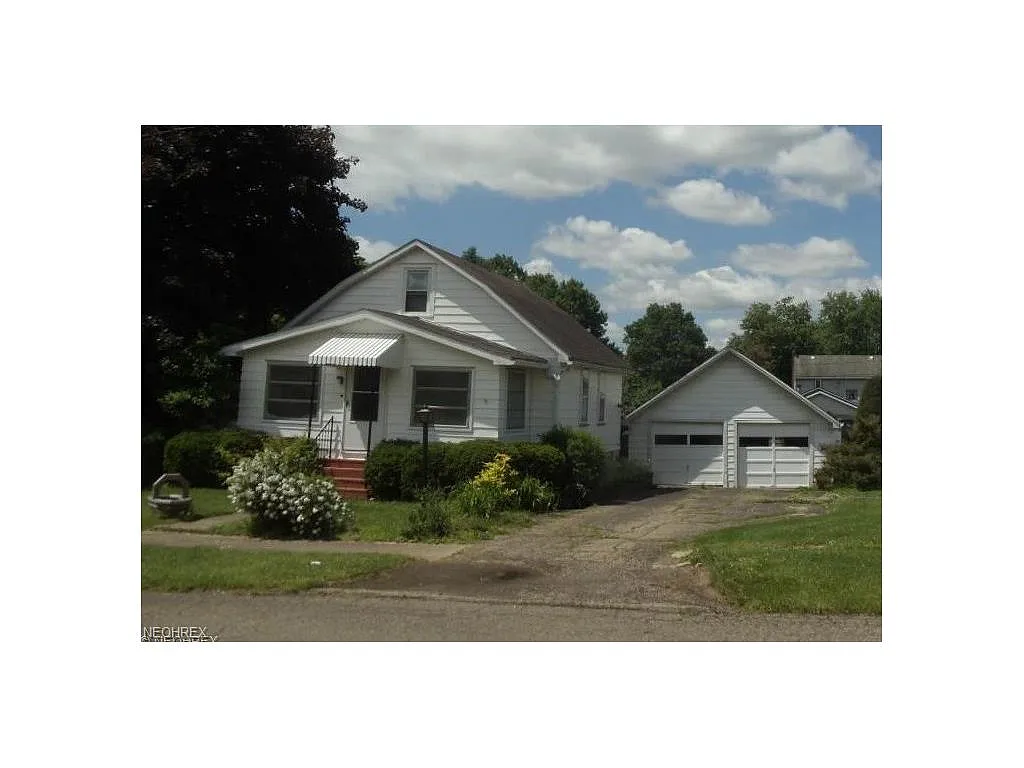 118 Highland Ave photo 1