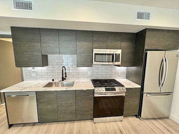 5th image of 3355 Overland Ave #507