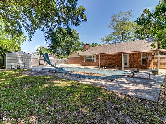 3rd image of 217 Kuyrkendall Pl