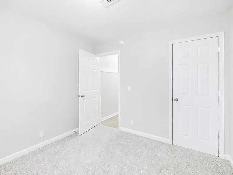623 Brentmeadow Cir N — Photo 10