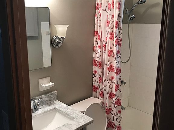 3rd image of 724 Village Dr