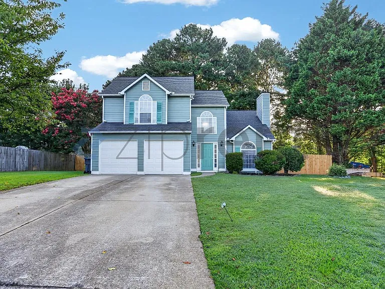 4972 Lake Park Cir — Photo 1